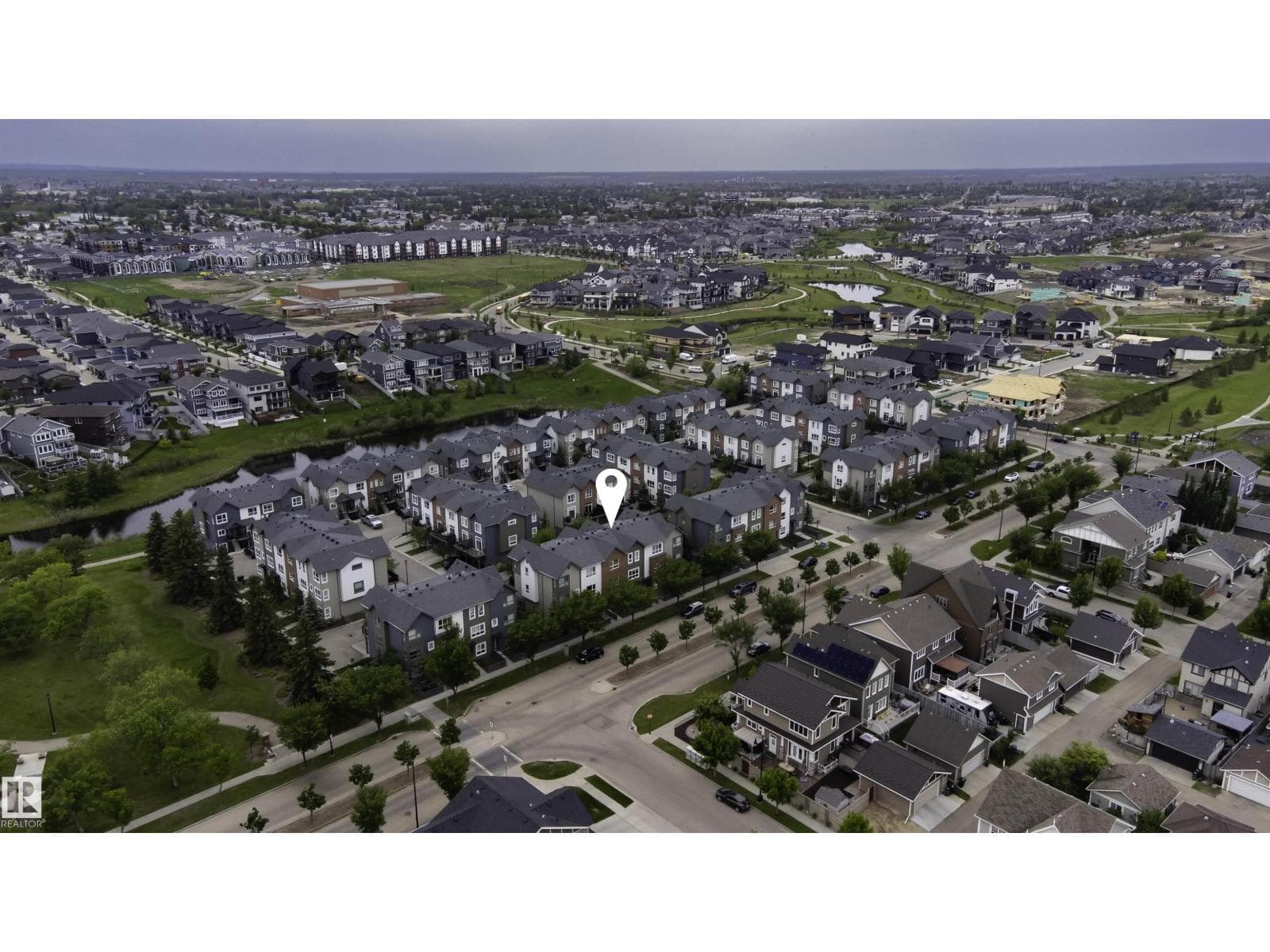 #8 2560 PEGASUS BV NW — photo 2