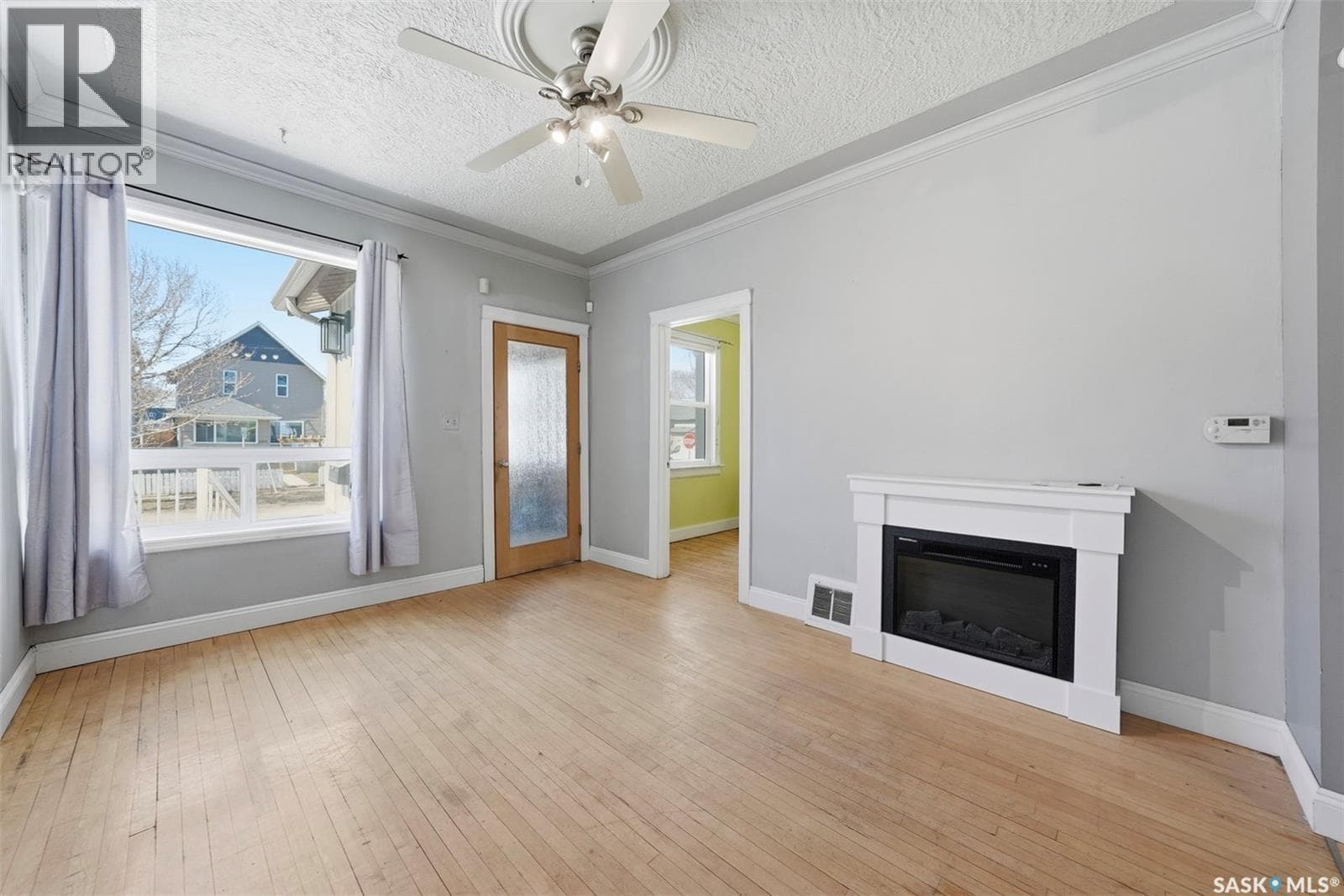 404 D AVENUE S — photo 4