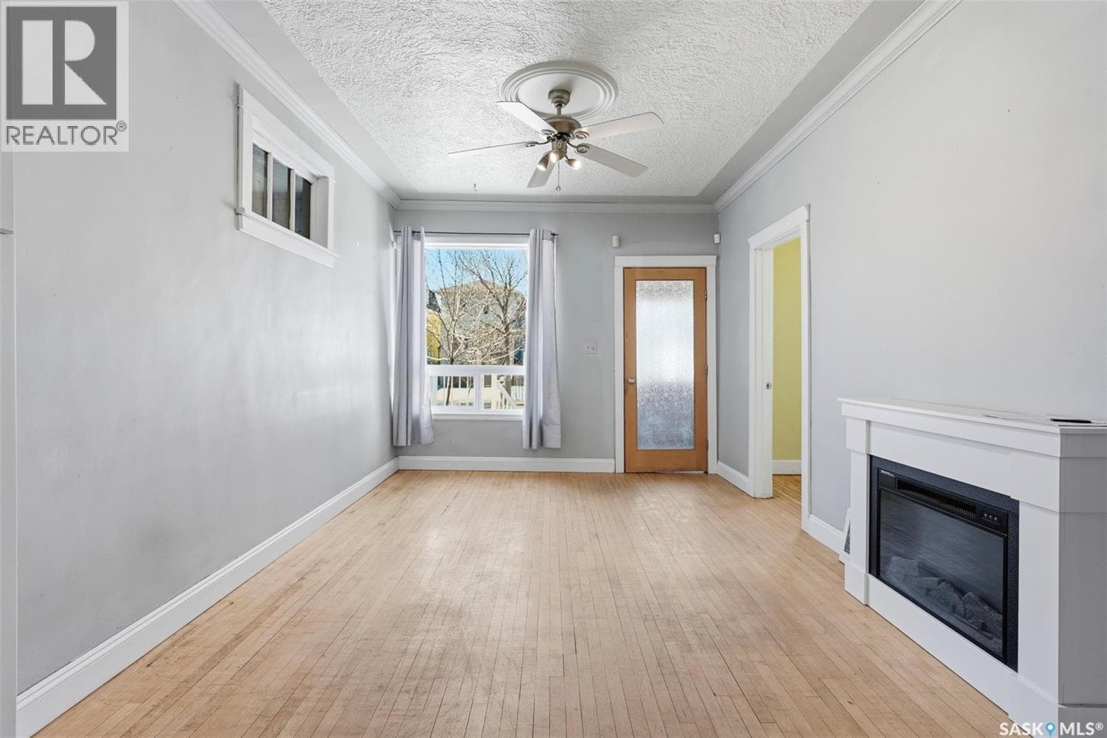 404 D AVENUE S — photo 5