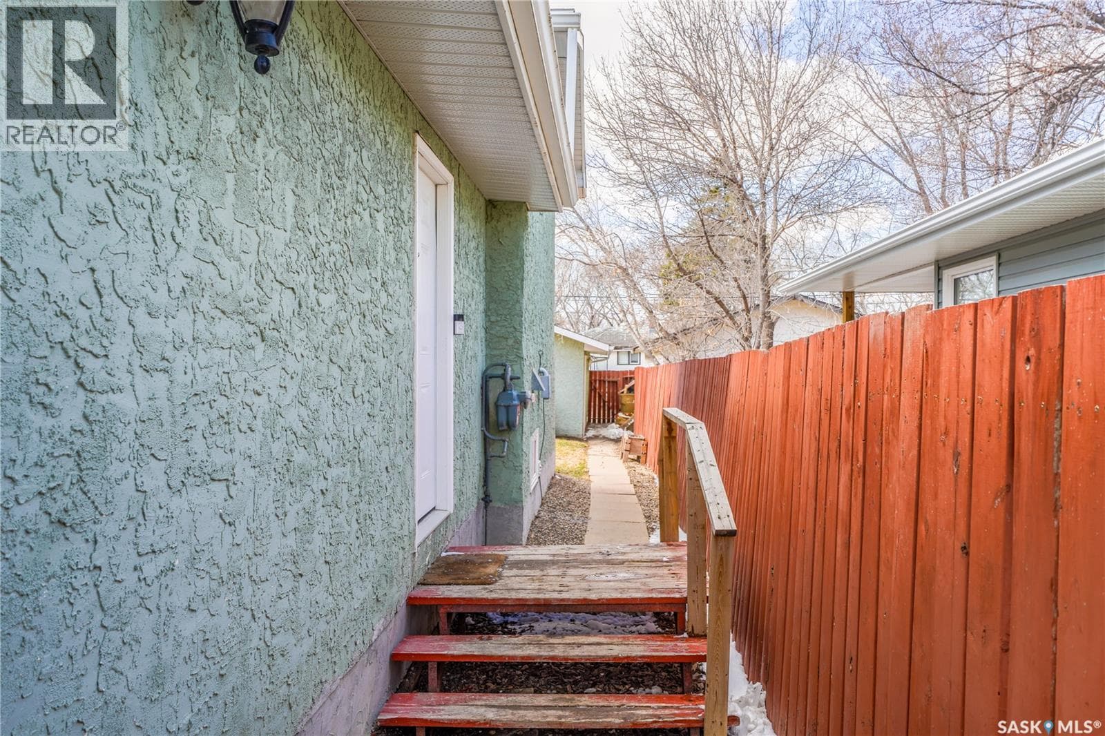 334 Robinson STREET — photo 4