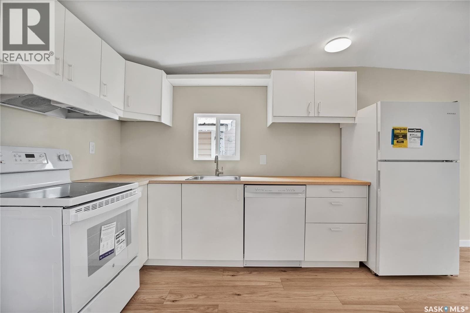 7 321 Dunlop STREET — photo 5