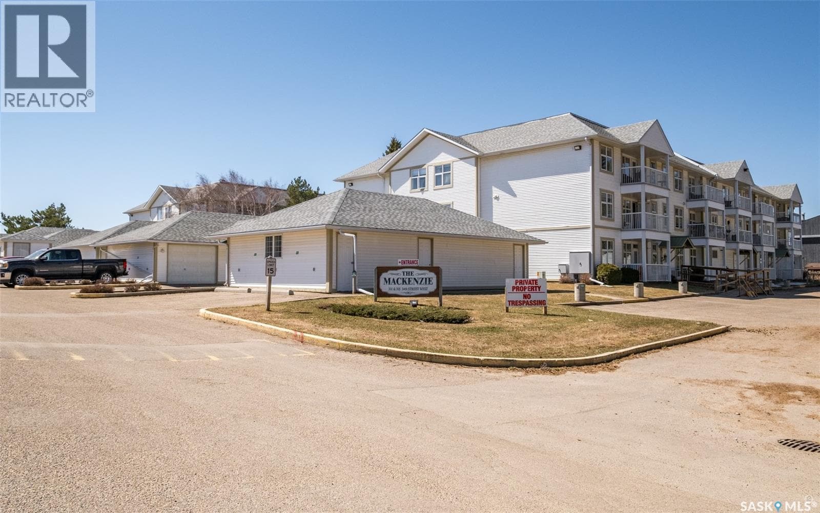 111 305 34th STREET W