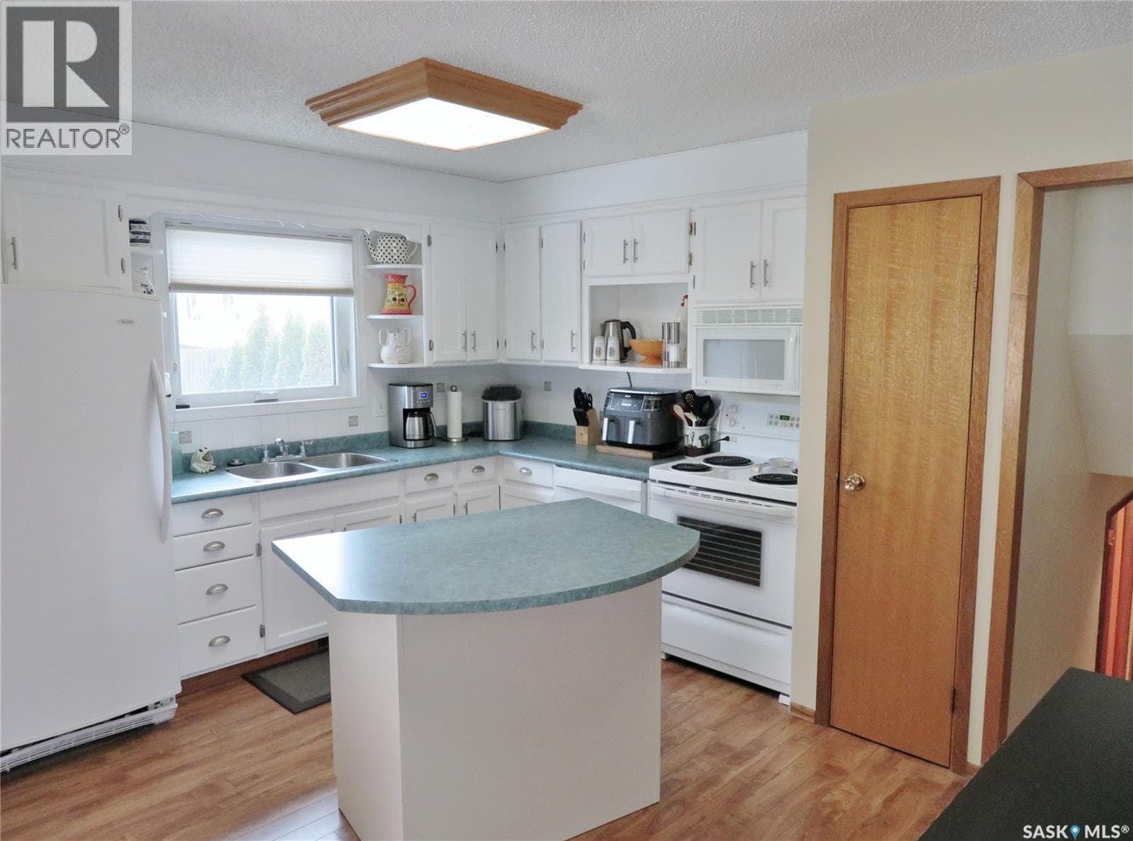 315 Benesh CRESCENT — photo 2