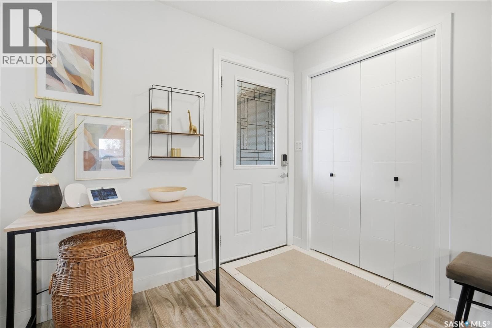 411 Auld CRESCENT — photo 4