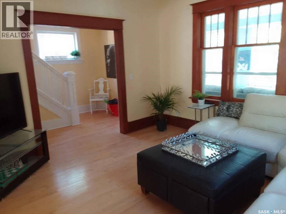 2140 Montague STREET — photo 4