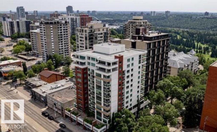 #702 10055 118 ST NW