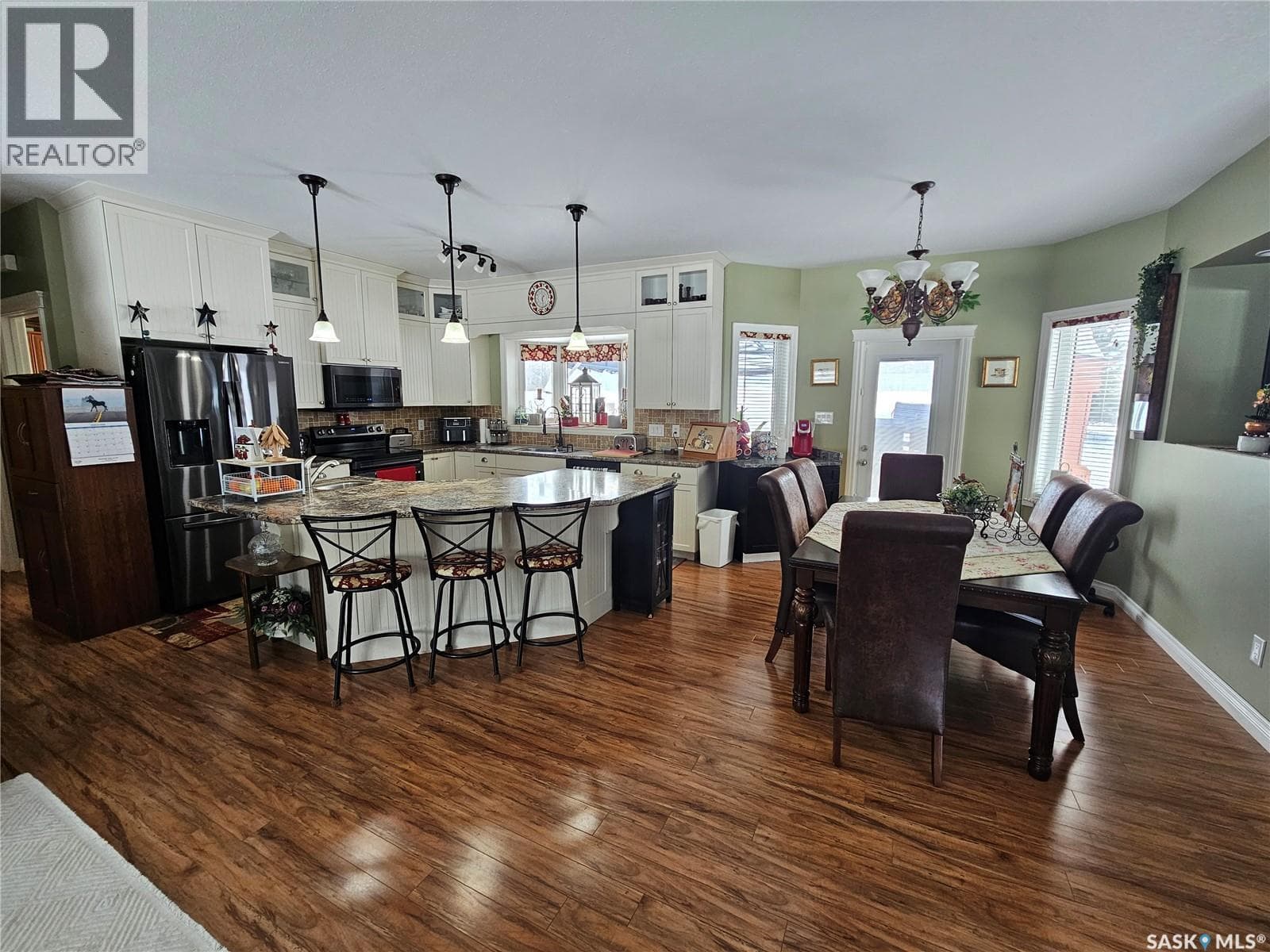 30 St Boniface AVENUE — photo 4