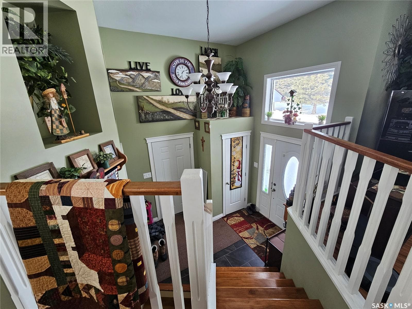 30 St Boniface AVENUE — photo 2