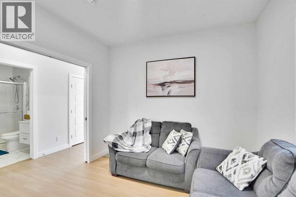 126 Hotchkiss Manor SE — photo 4