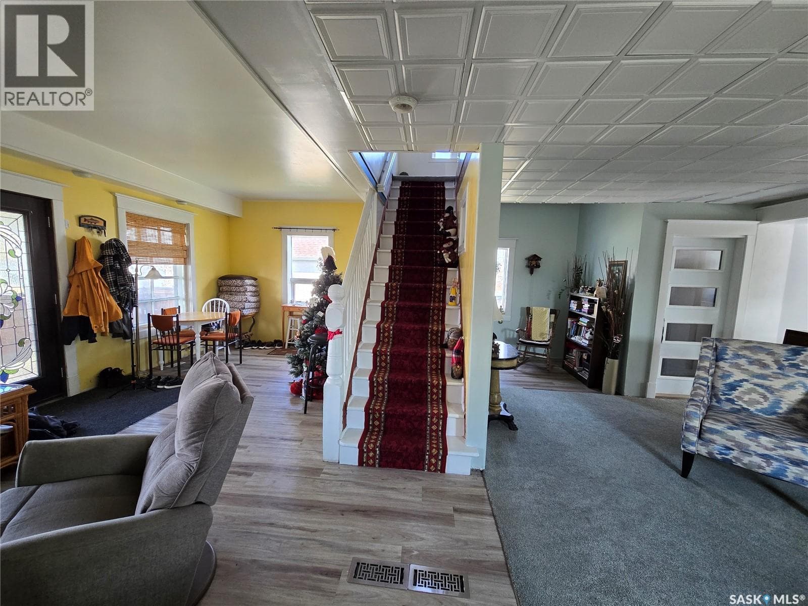 41 7th AVENUE NE — photo 4