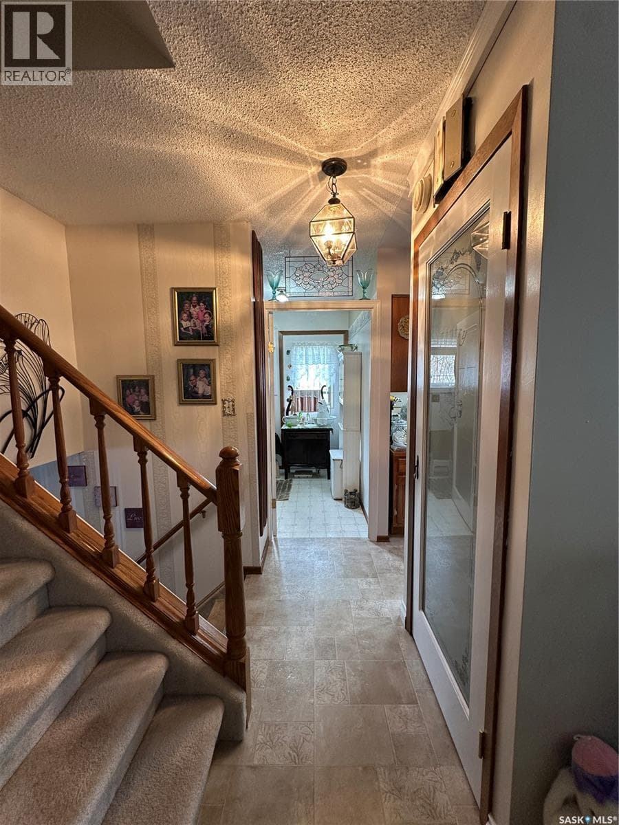 32 4th STREET SE — photo 3