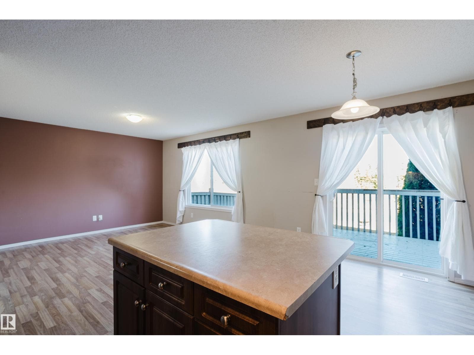 1666 MELROSE PL SW — photo 4