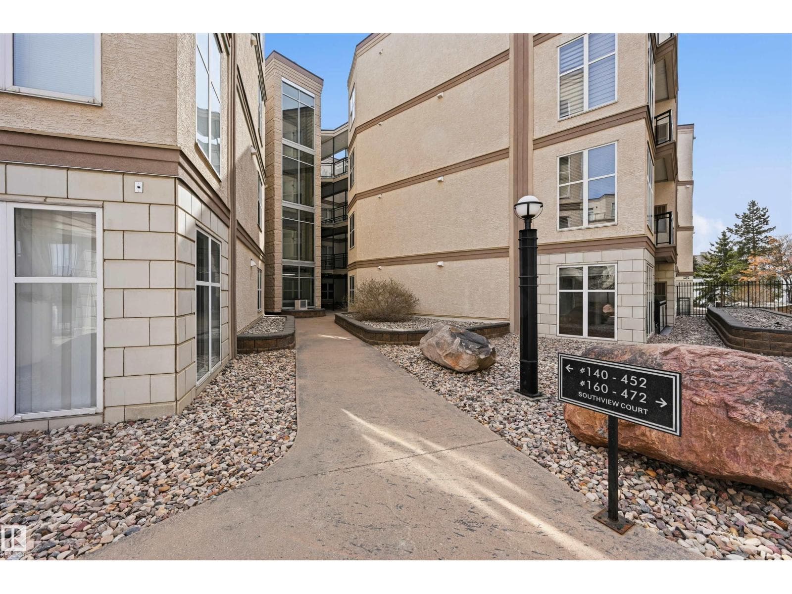 #248 4827 104A ST NW — photo 4