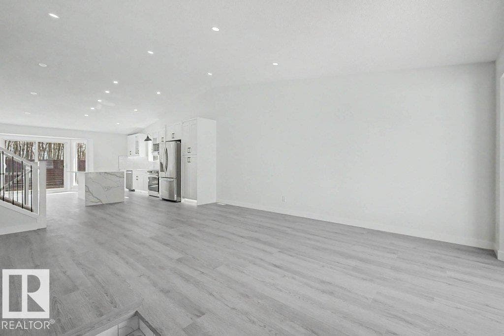 67a ARBOR CR — photo 2