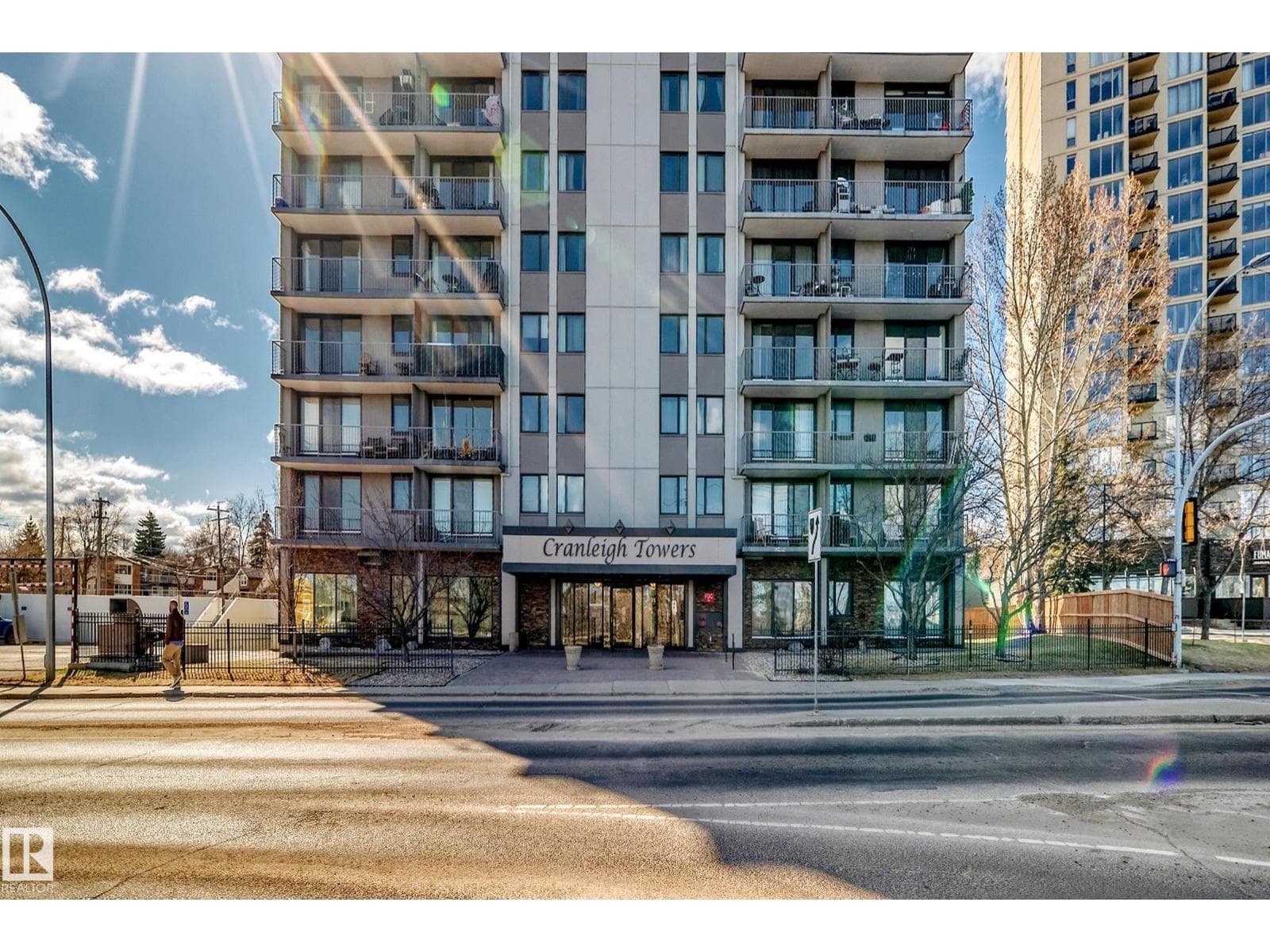 #405 10135 Saskatchewan DR NW NW — photo 3