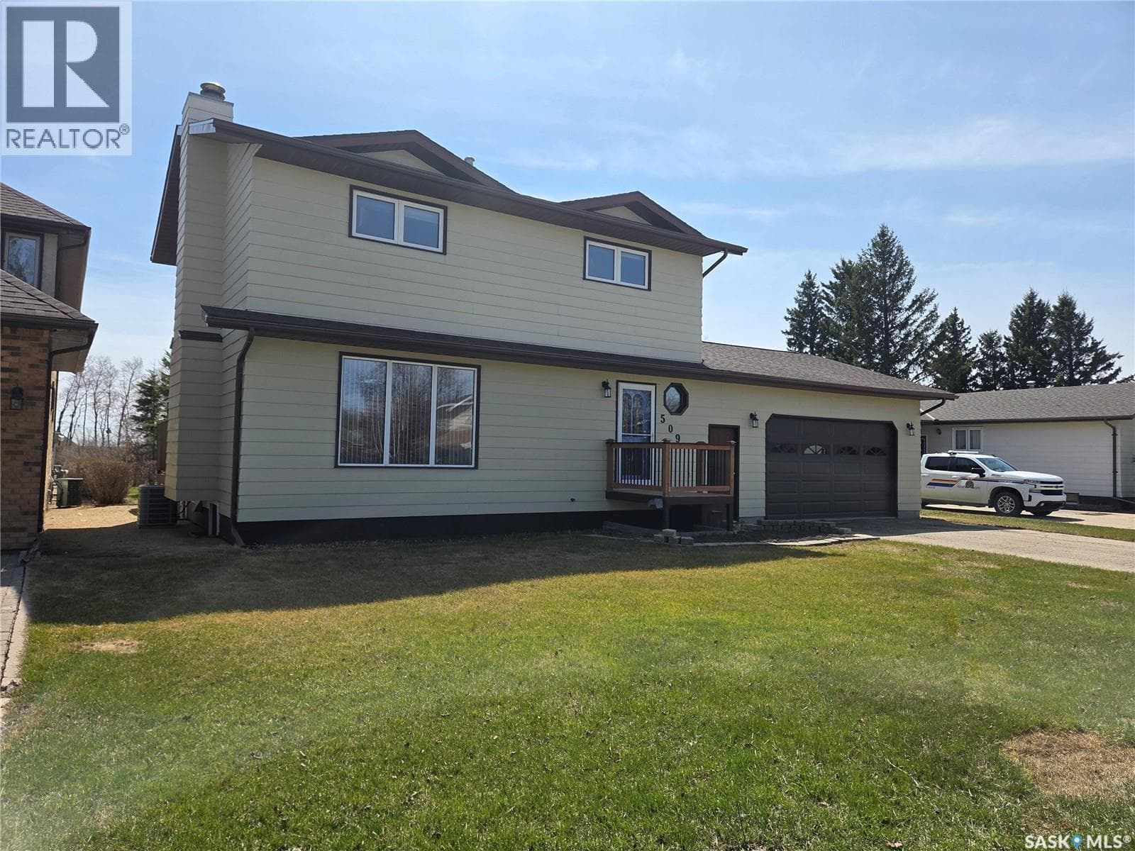 509 Carlyle AVENUE — photo 3