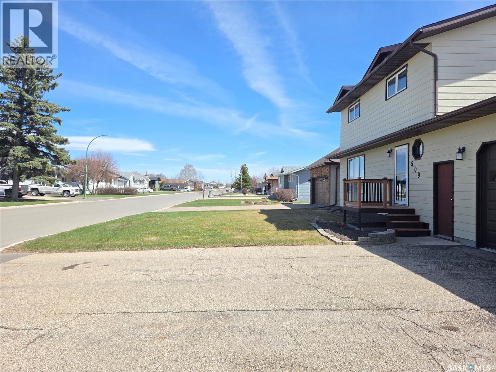 509 Carlyle AVENUE — photo 5