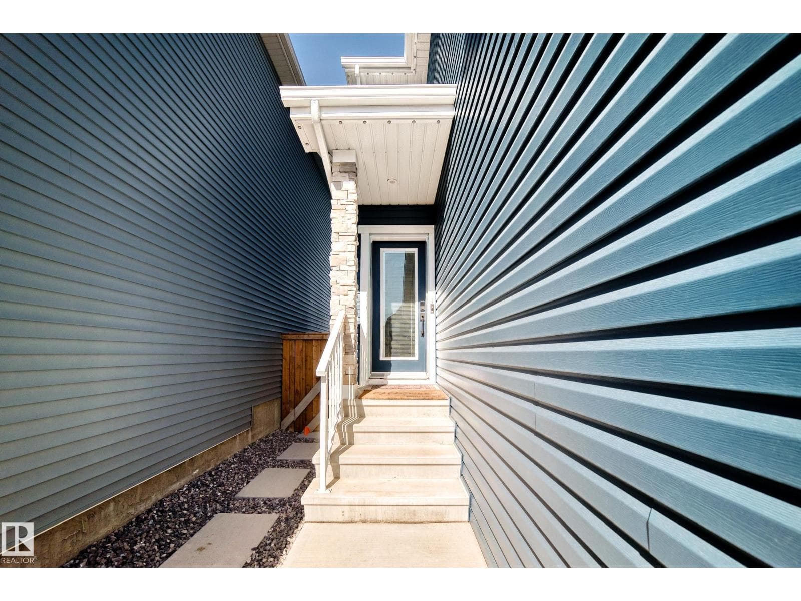 143 LARCH CR — photo 4