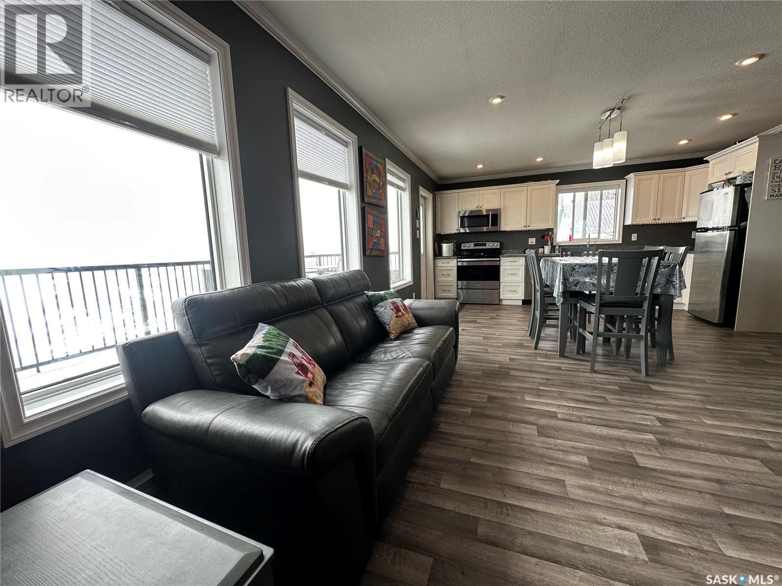 825 Park DRIVE — photo 2