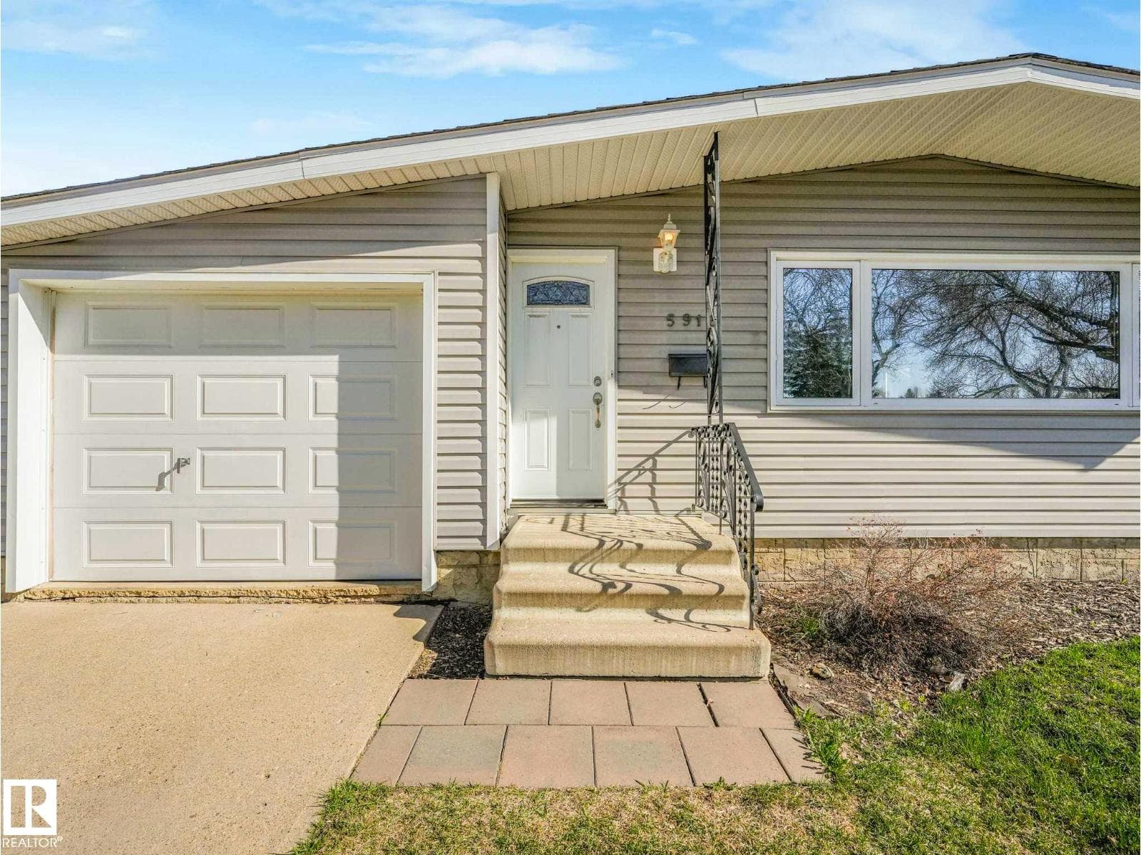 5916 148 AV NW — photo 2