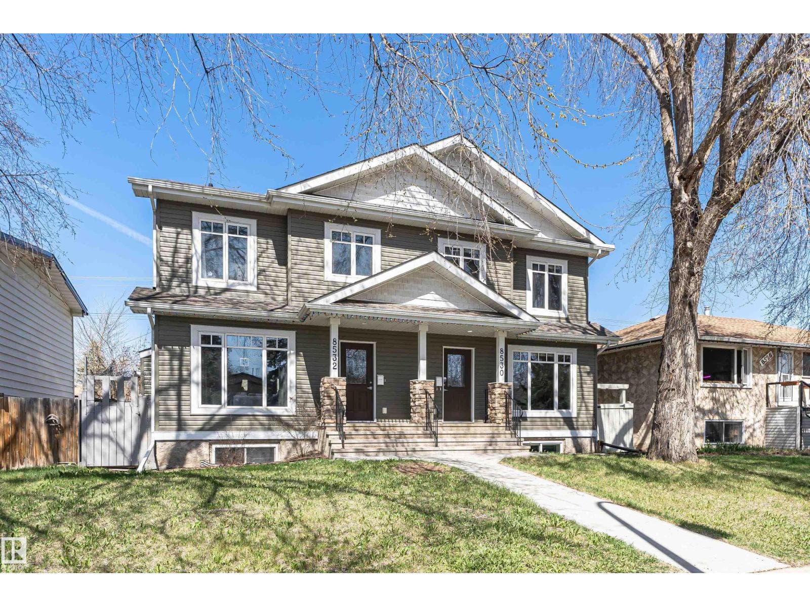 8530 76 AV NW