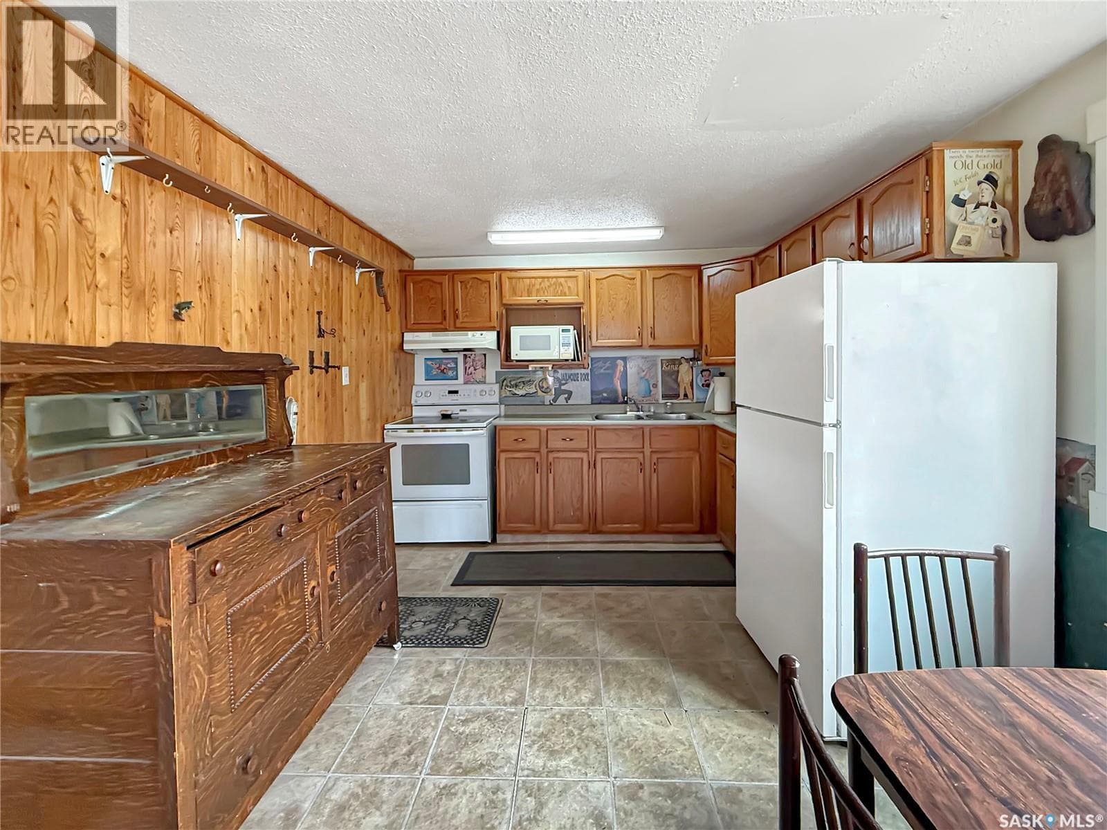 903 Balsam STREET — photo 4
