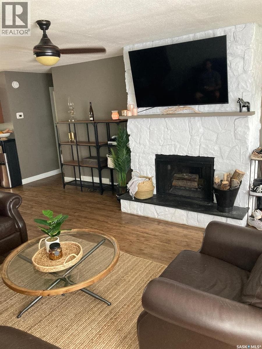 610 Aurora STREET — photo 5