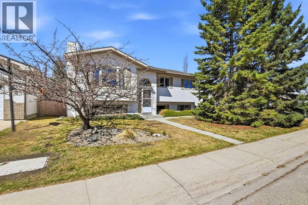 139 Donnelly Crescent — photo 3