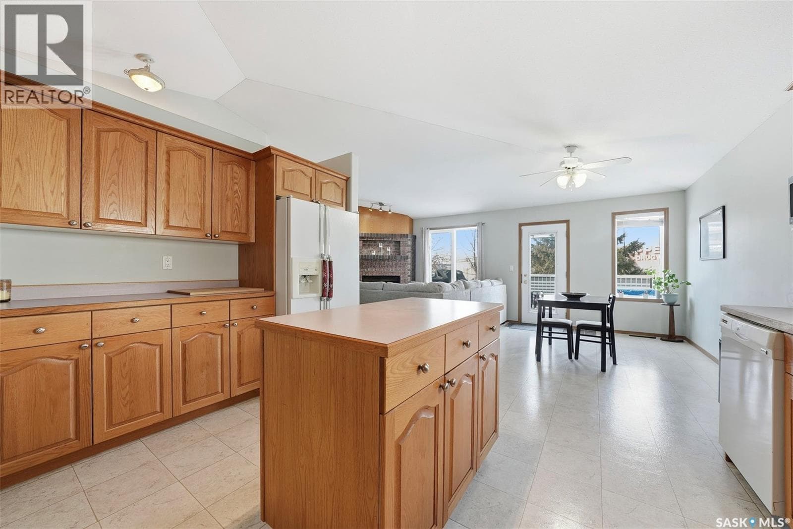11 Columbia DRIVE — photo 5