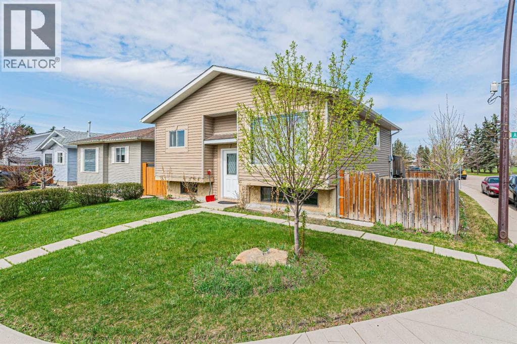 43 Abbercove Road SE — photo 3