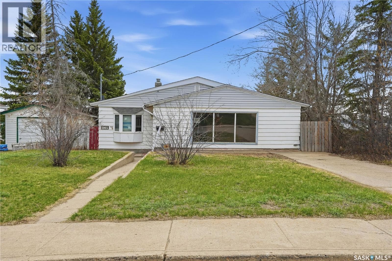 1065 Stadacona STREET W — photo 2