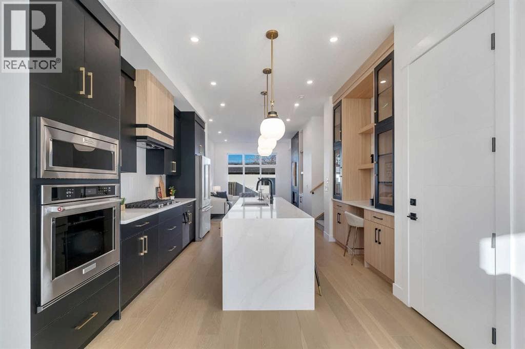 614 22 Avenue NE — photo 5