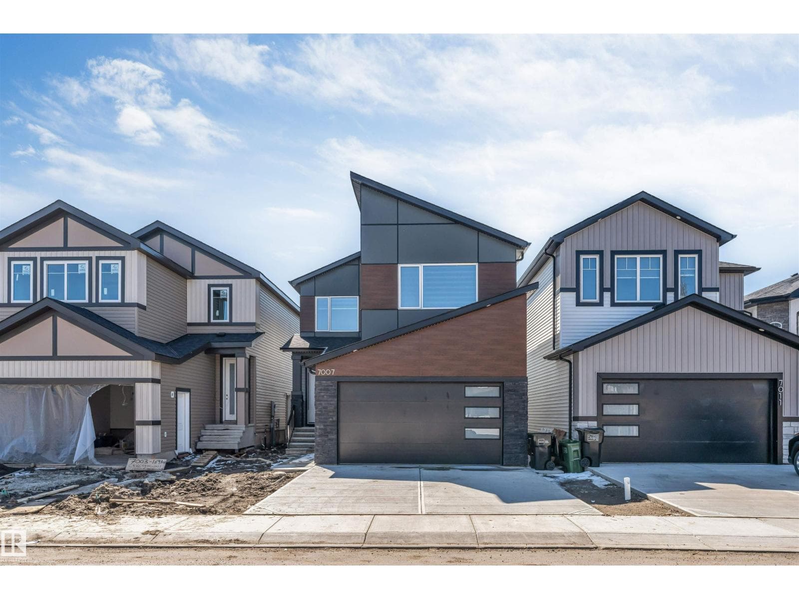 7007 169 AV NW NW — photo 2