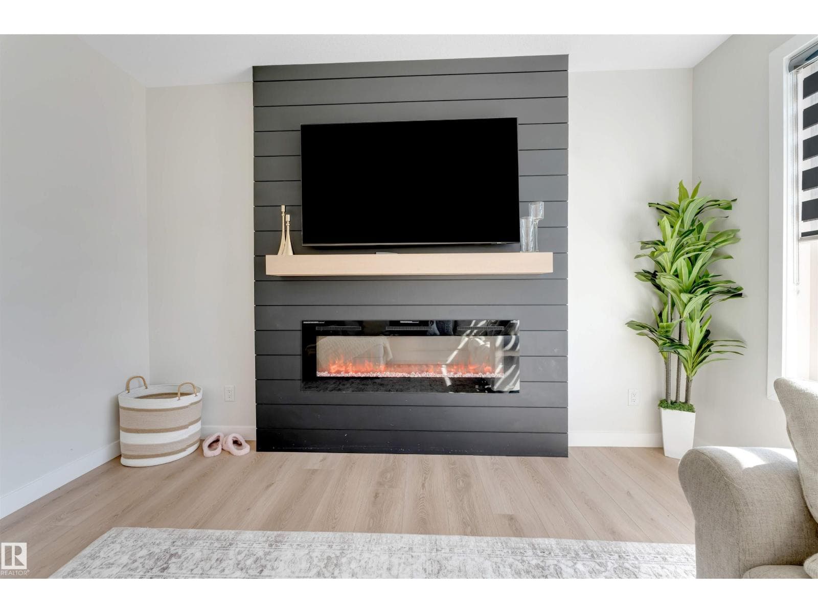 7007 169 AV NW NW — photo 5