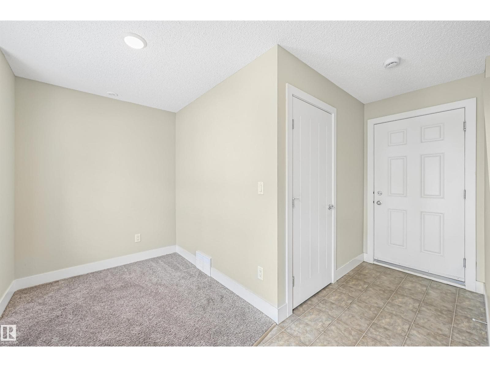 #102 804 WELSH DR SW — photo 5