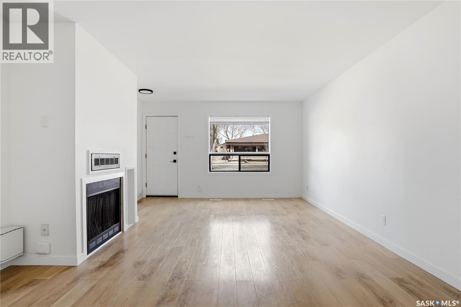 6501 Rochdale BOULEVARD — photo 3