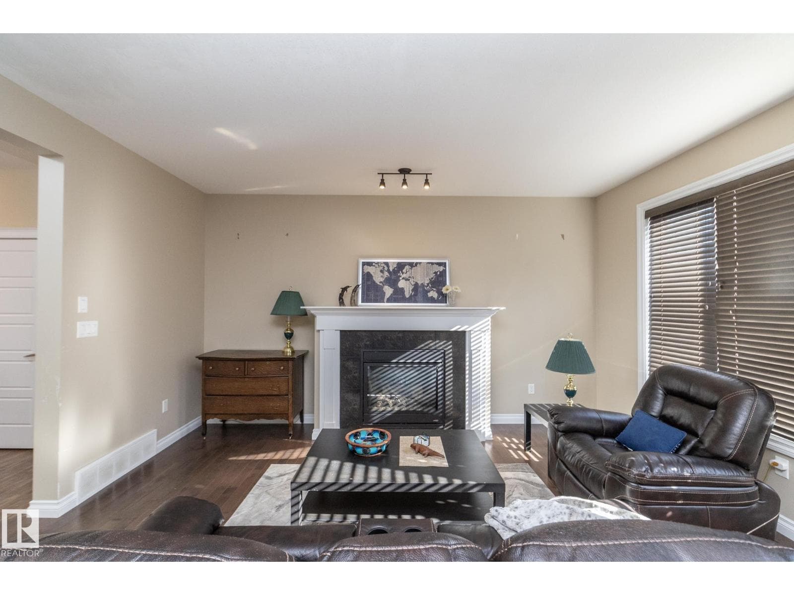 151 CALEDONIA DR — photo 4