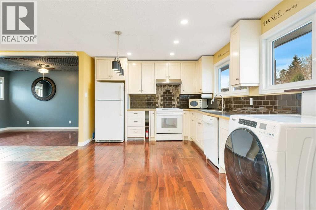 5 Freemont Close — photo 4