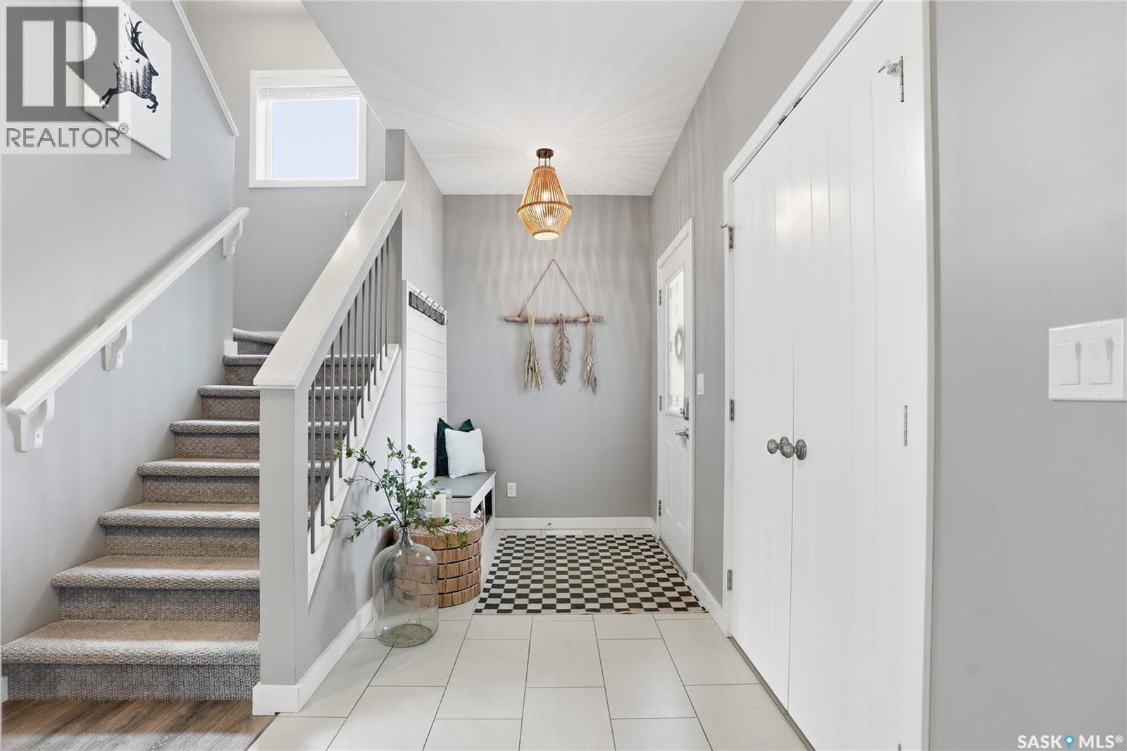 364 Underhill BEND — photo 4