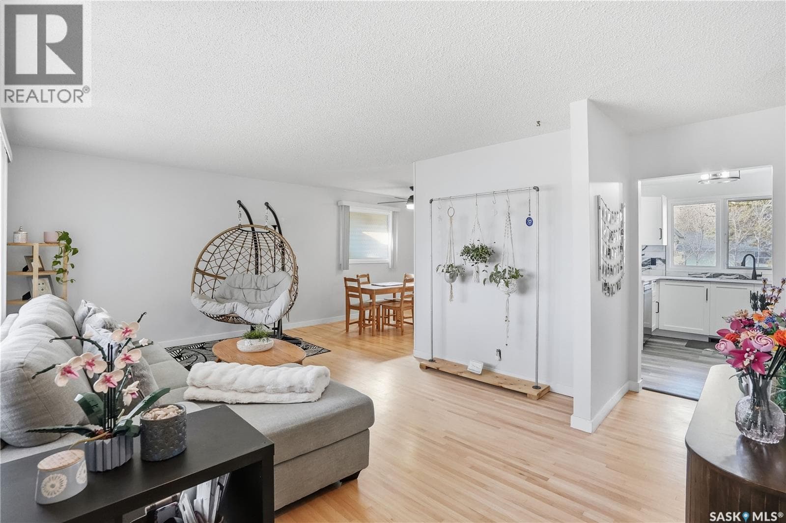 245 Orchard CRESCENT — photo 3