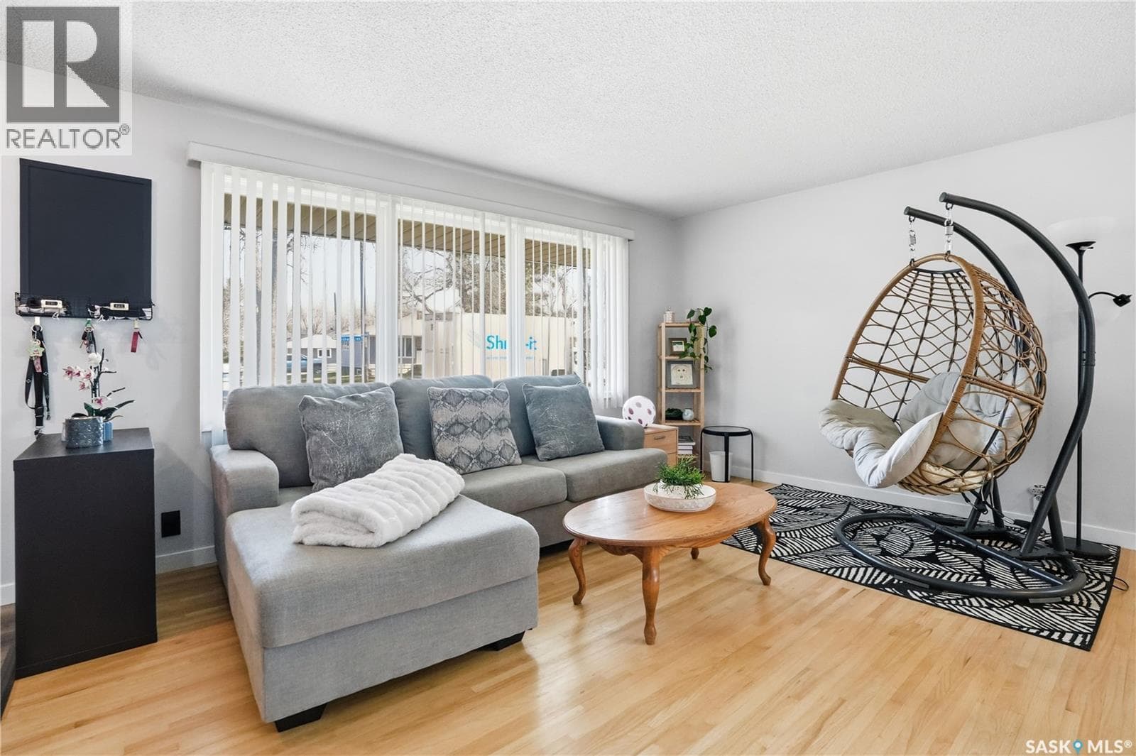 245 Orchard CRESCENT — photo 5