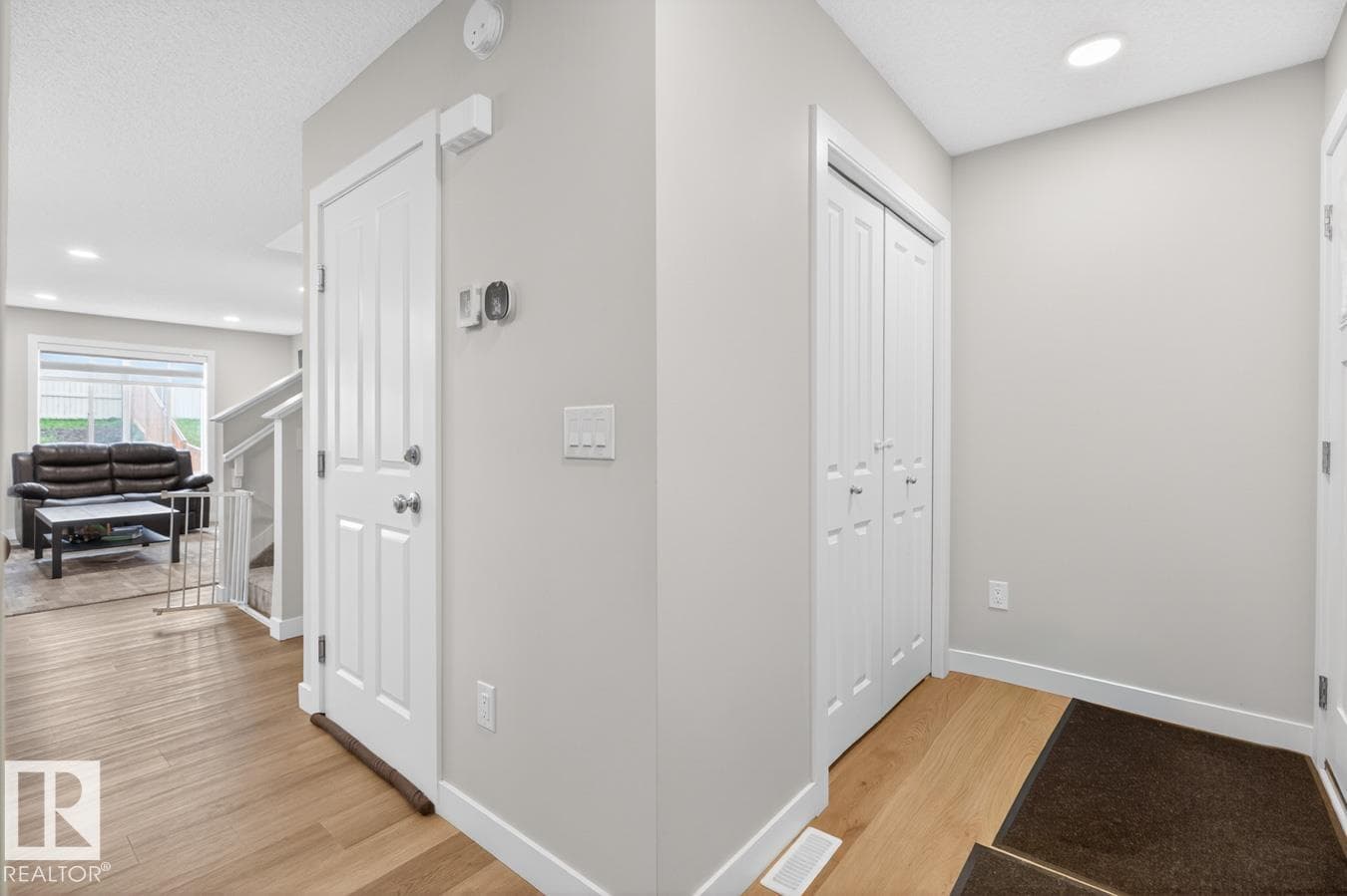 3214 9 ST NW — photo 5