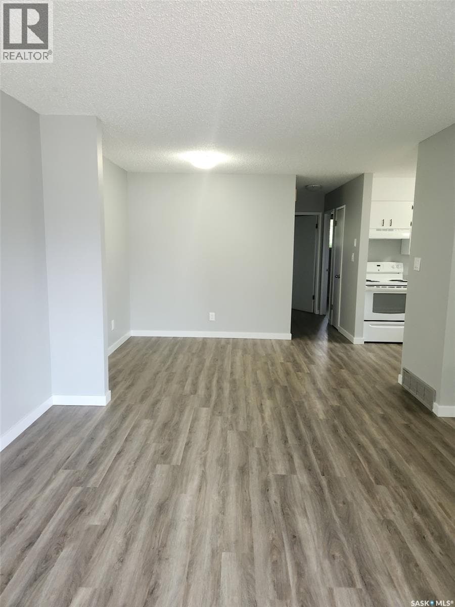 3615-3617 Fairlight DRIVE — photo 5