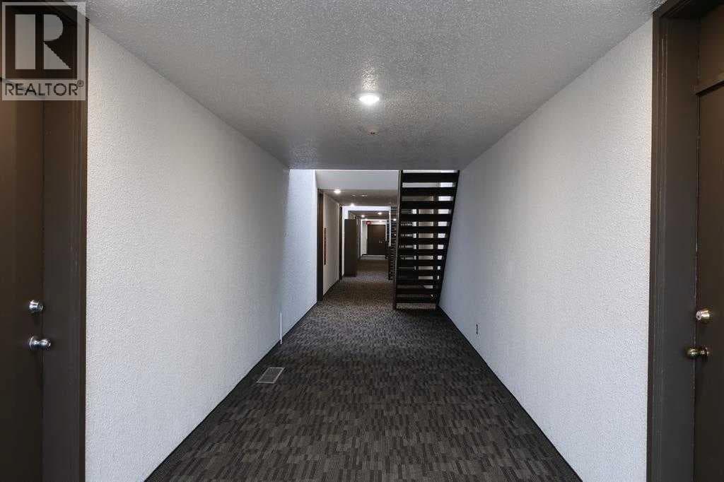 1600, 21 MacDonald Drive — photo 4