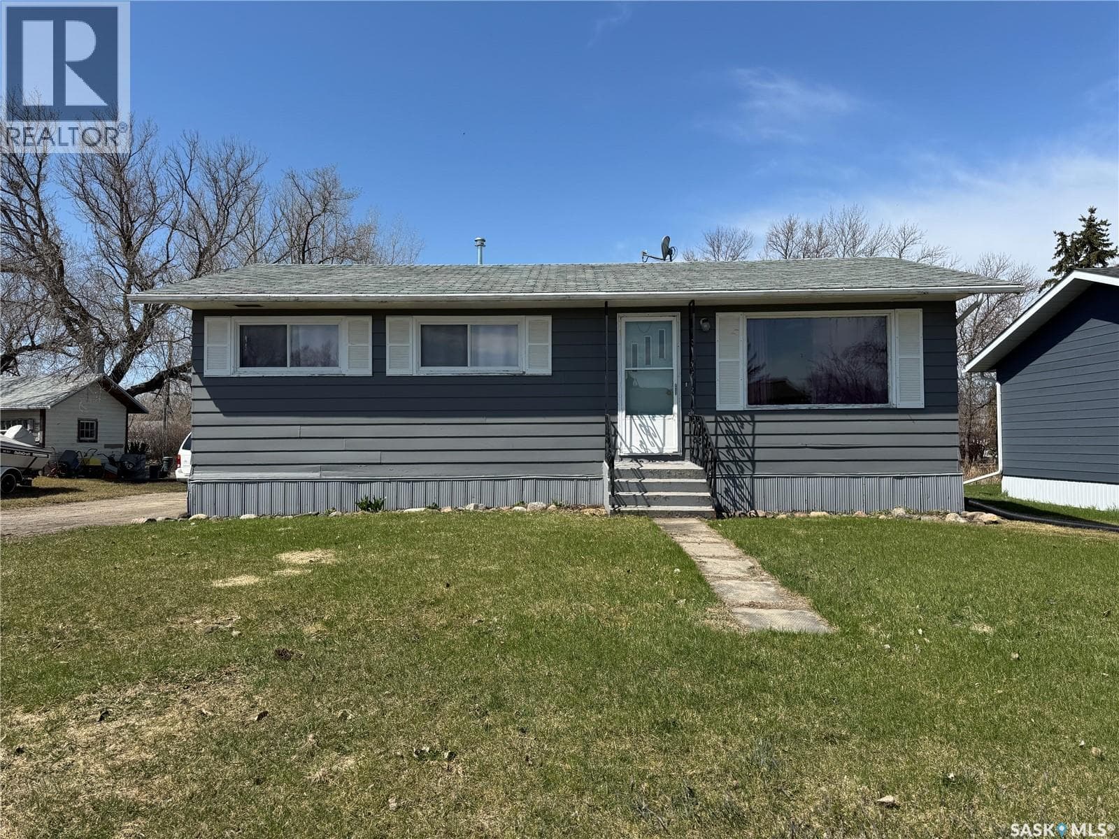 312 5th STREET W
