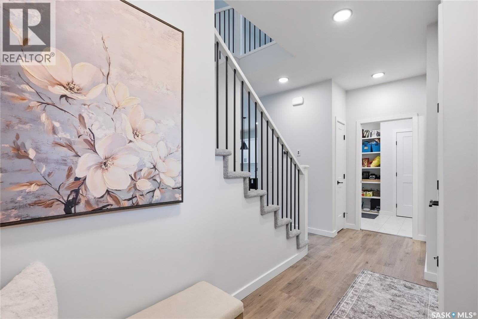 160 Thakur STREET — photo 4