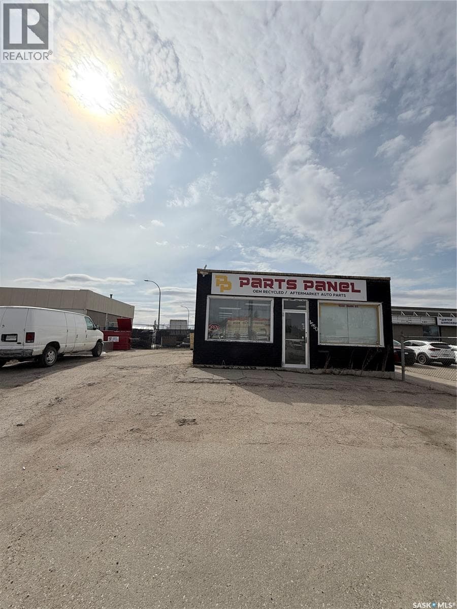 1550 Park STREET — photo 3