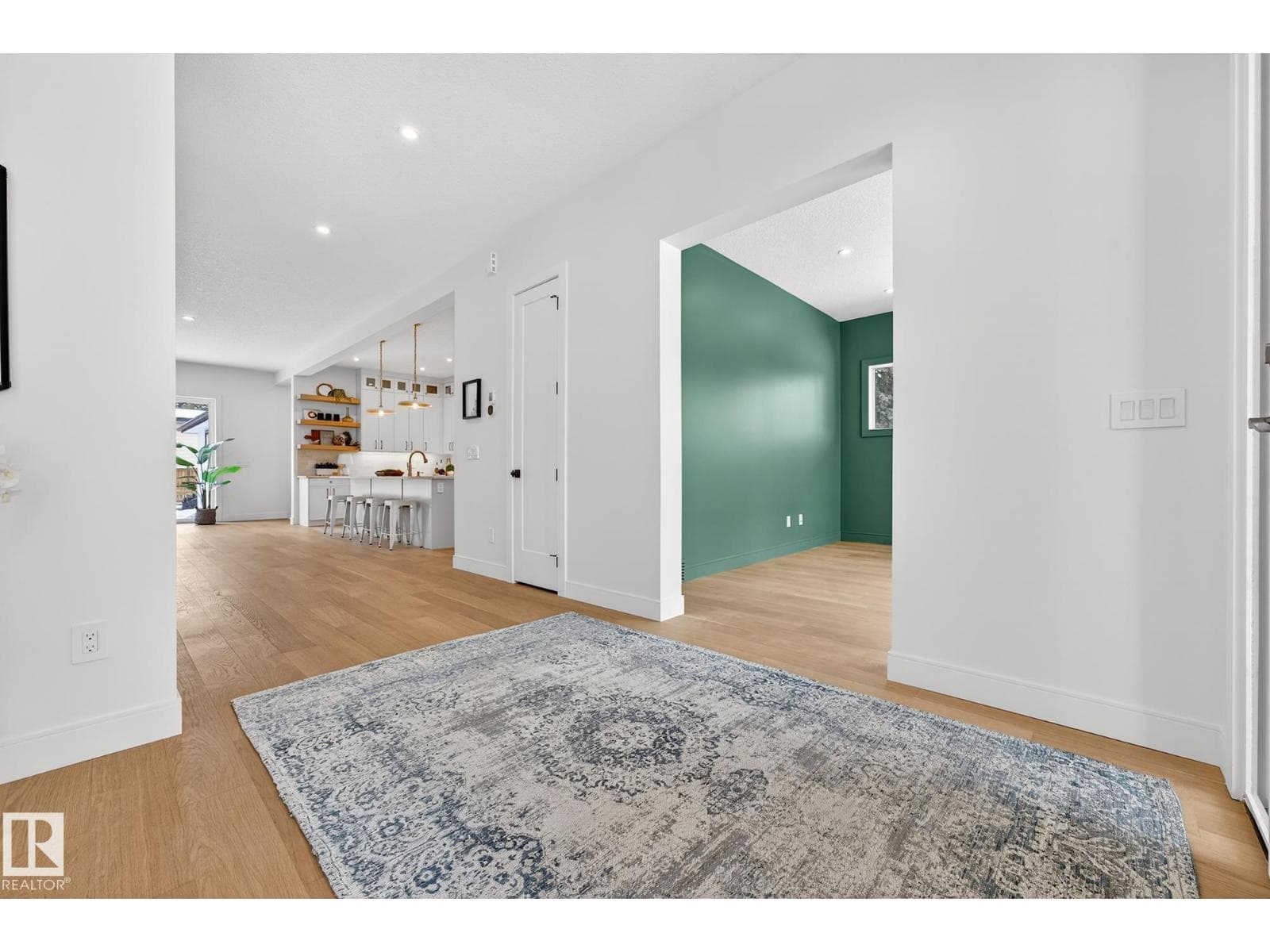 14004 89A AV NW NW — photo 3
