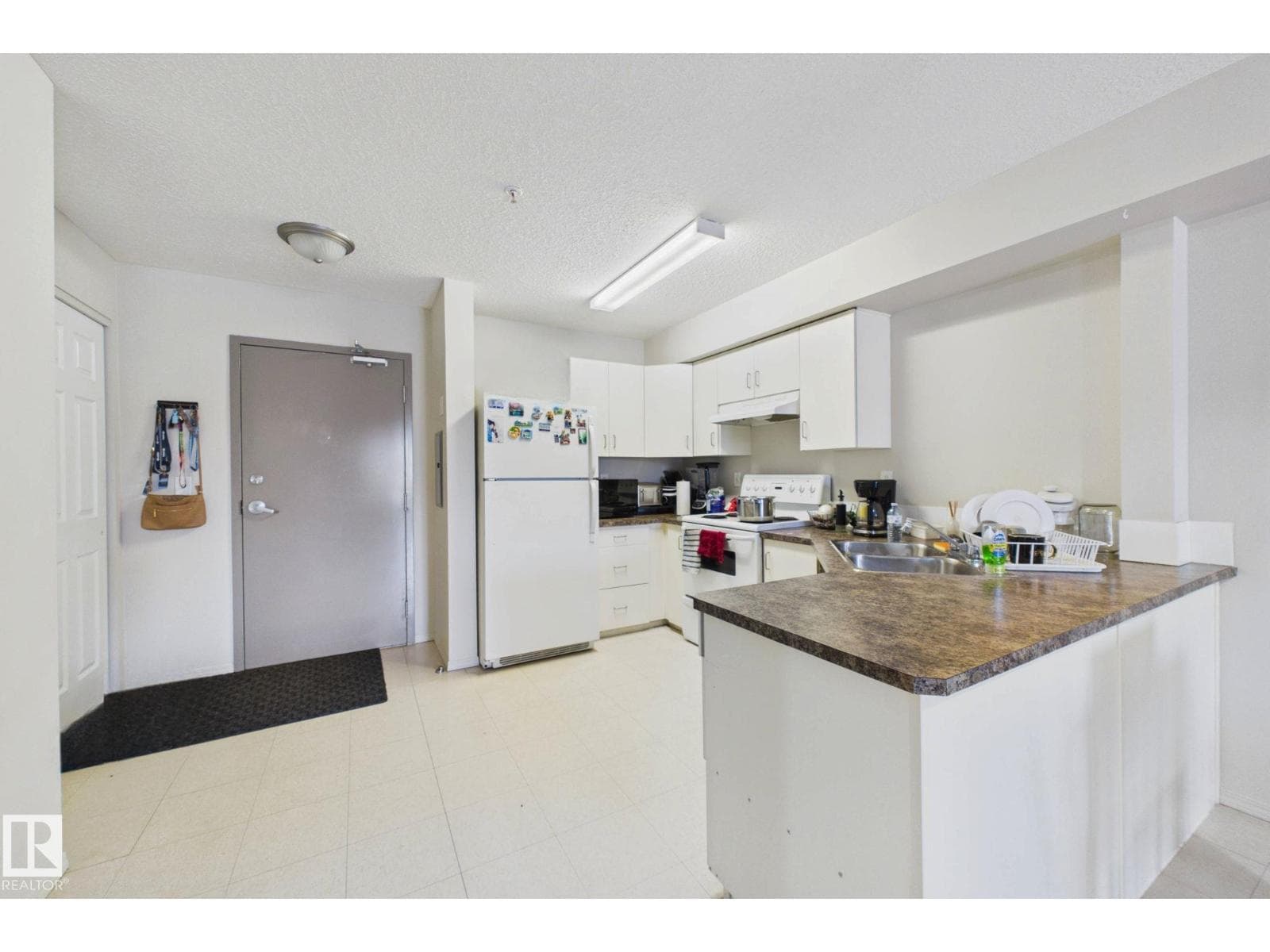 #220 80A Kelloway CR — photo 3
