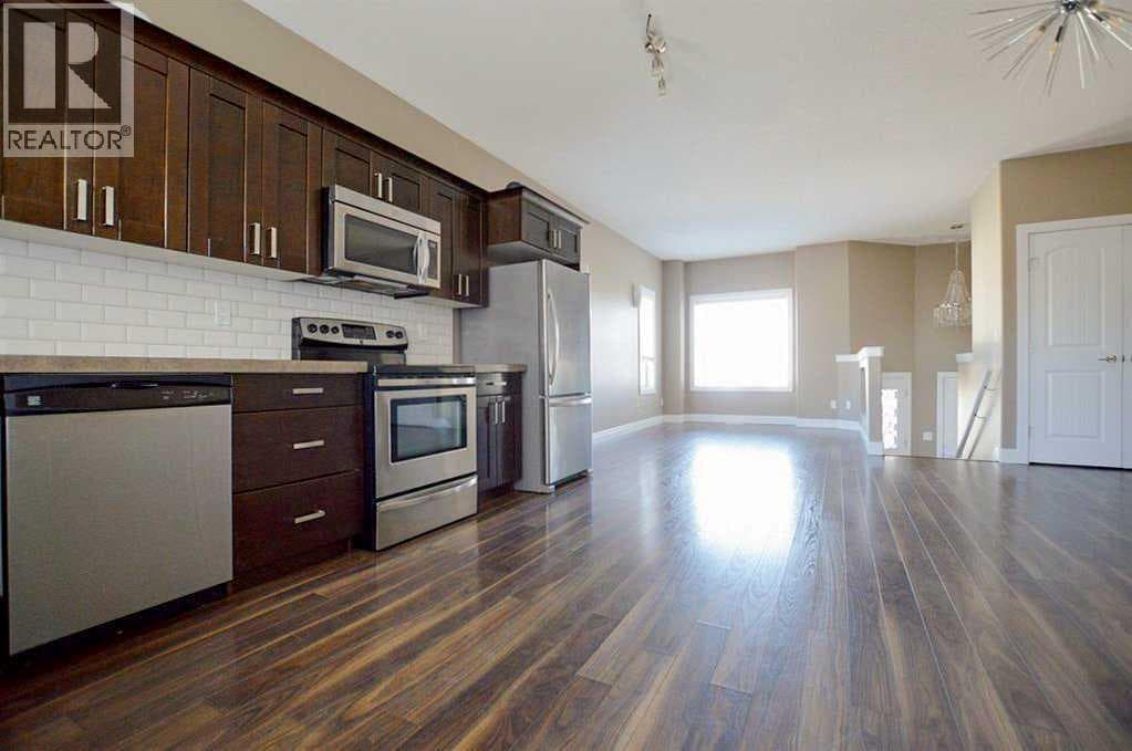 9029 80A Avenue — photo 3